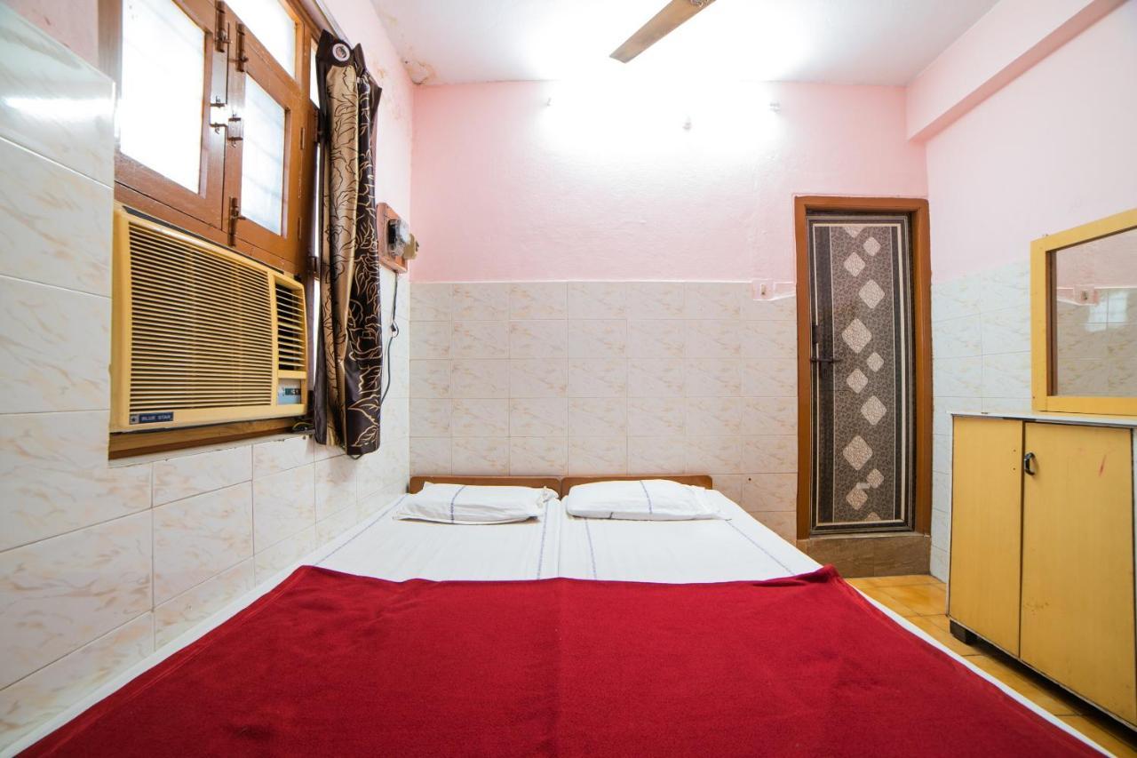 Hotel O Sree Radha Lodge Near Snow World Secundurabad Buitenkant foto