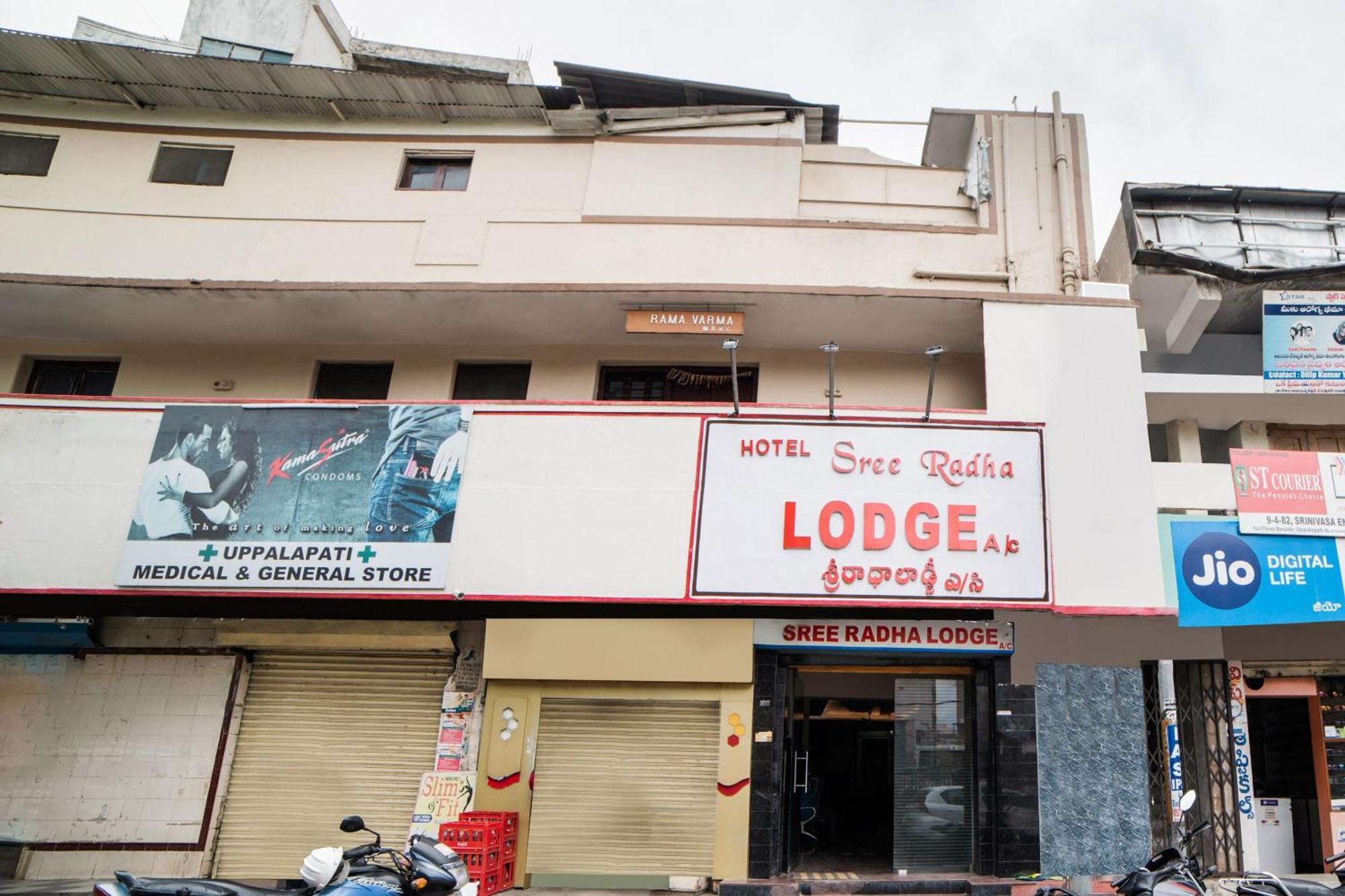 Hotel O Sree Radha Lodge Near Snow World Secundurabad Buitenkant foto